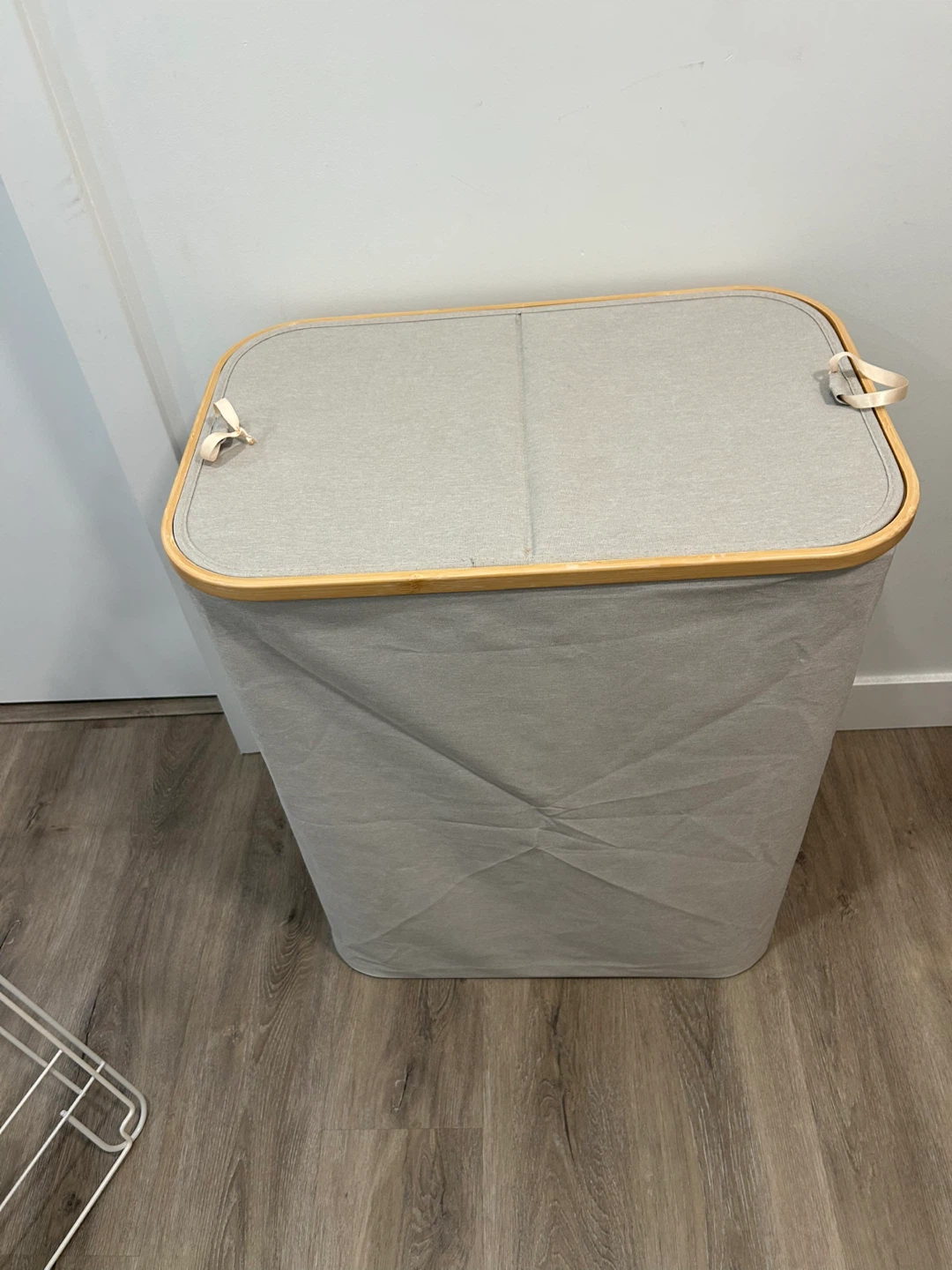 EFLUKY Hamper with Lid, Double Laundry Hamper, 140L Beige - photo 2