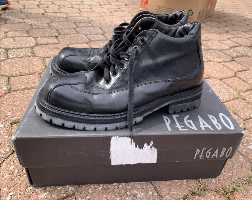 Pegabo Black Leather Boots