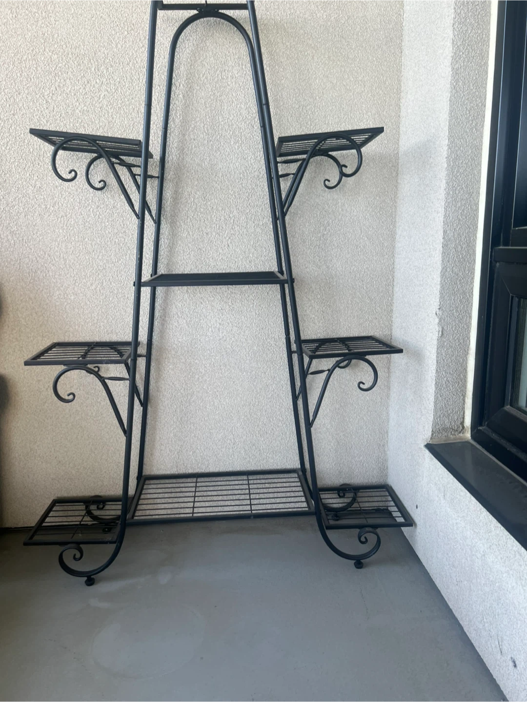 Black Metal Plant Stand