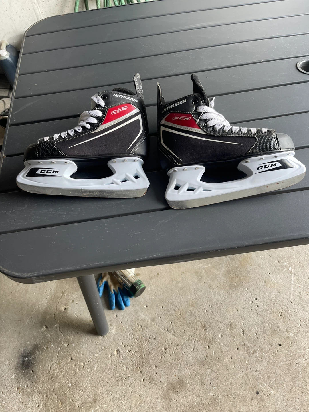 CCM Intruder Hockey Skates Size 5