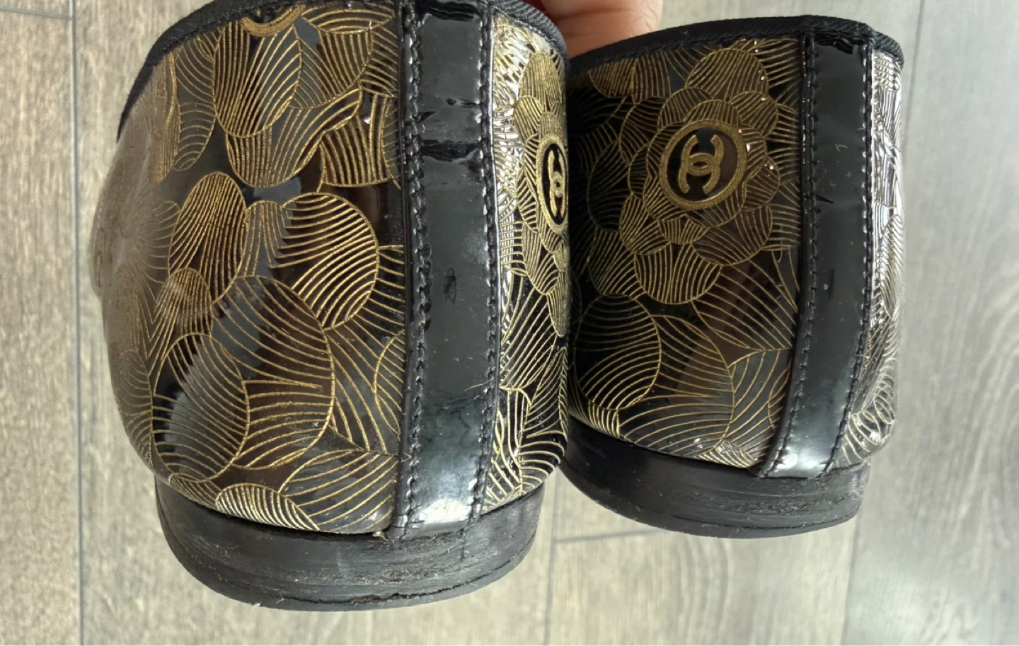Authentic CHANEL Black & Gold Ballet Flats - photo 5