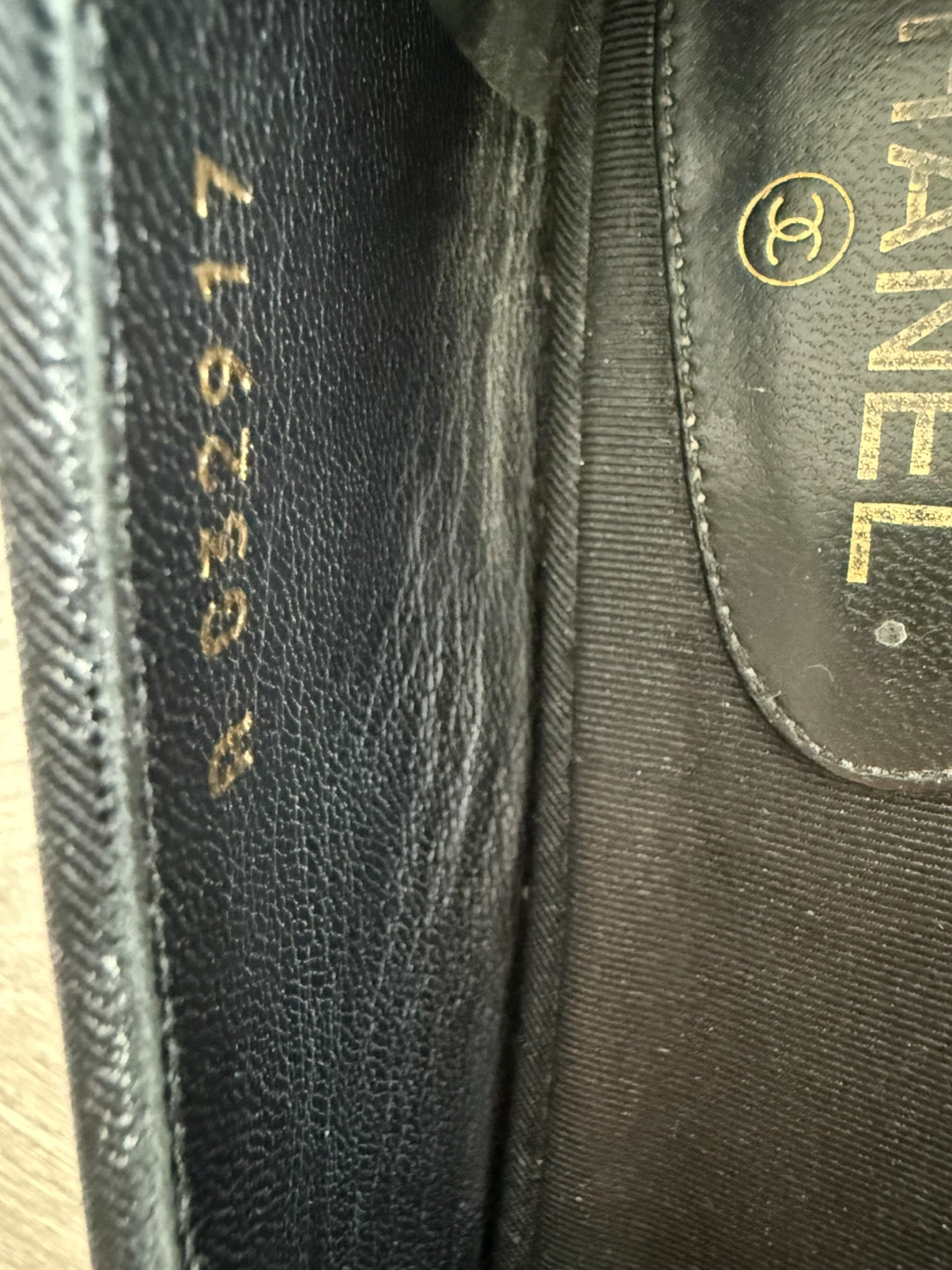 Authentic CHANEL Black & Gold Ballet Flats - photo 2