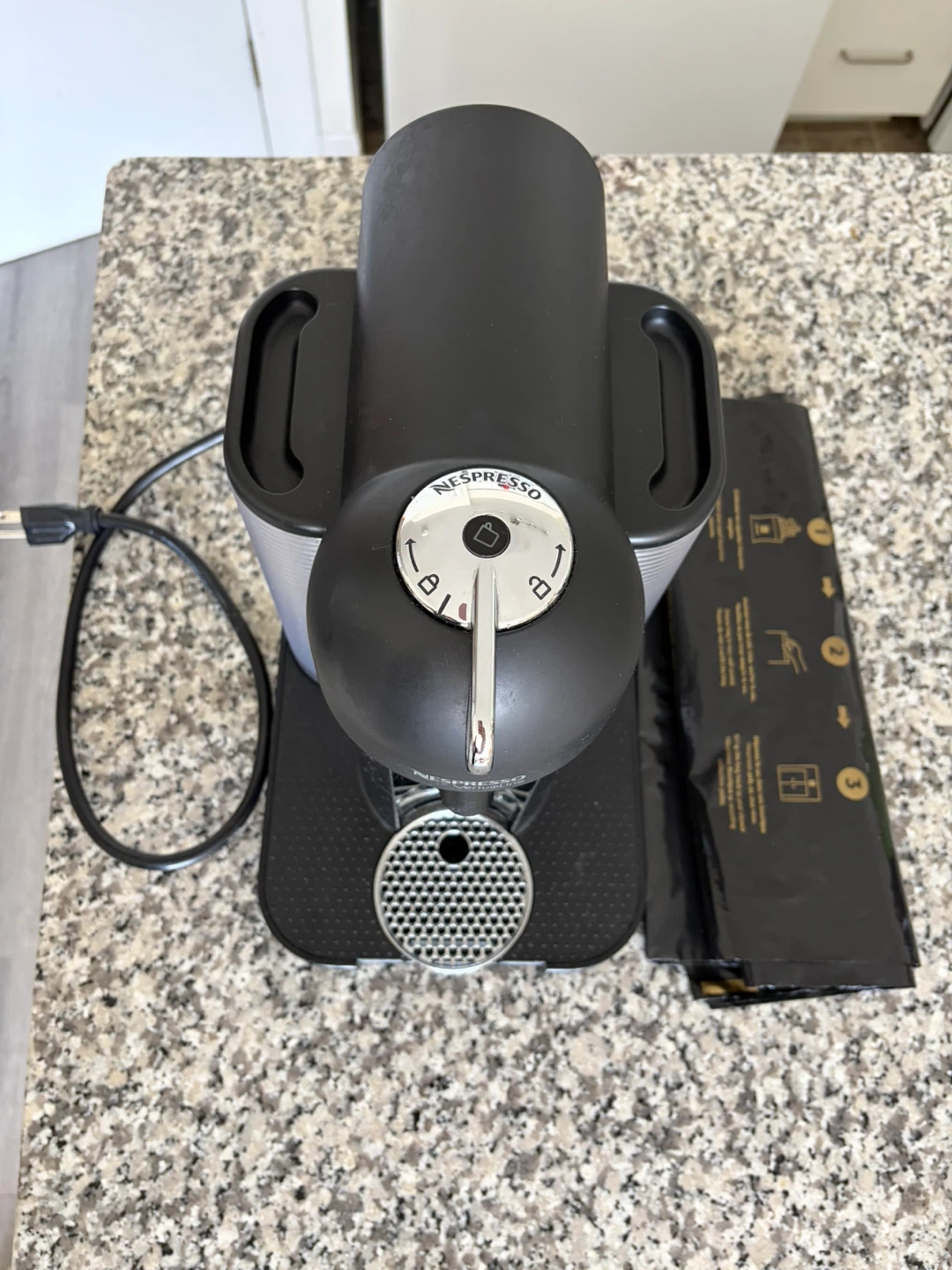 Nespresso Vertuo Coffee Machine - photo 2