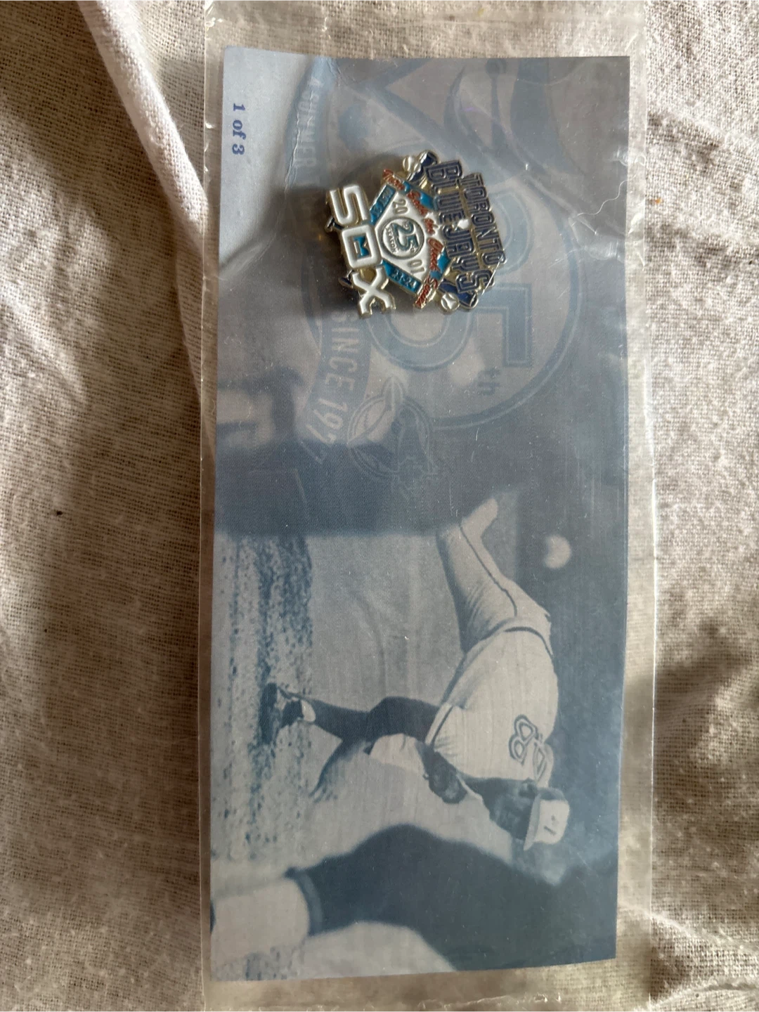 Toronto Blue Jays 25th Anniversary SOX Pin - photo 2