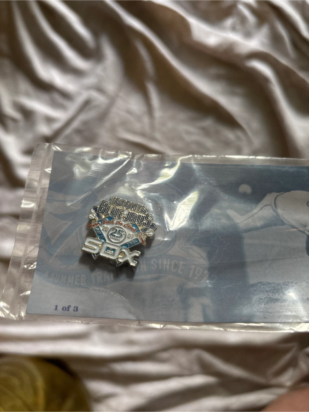Toronto Blue Jays 25th Anniversary SOX Pin - photo 4