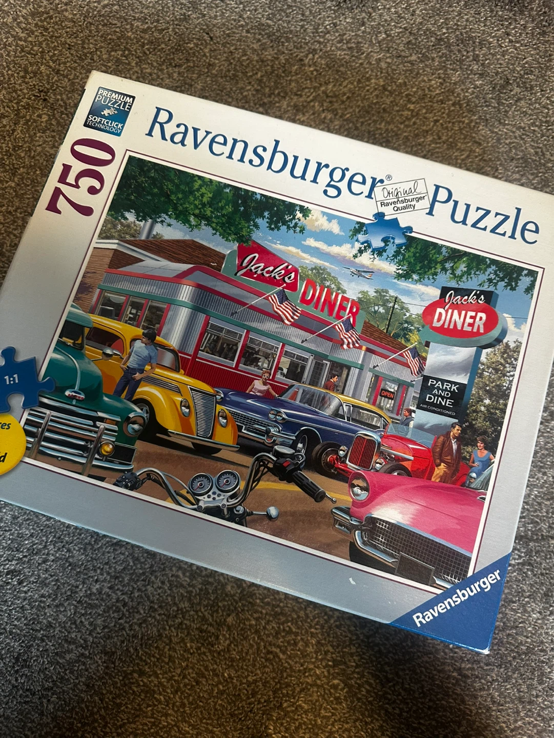 (NEW) Ravensburger 750 Piece Puzzle