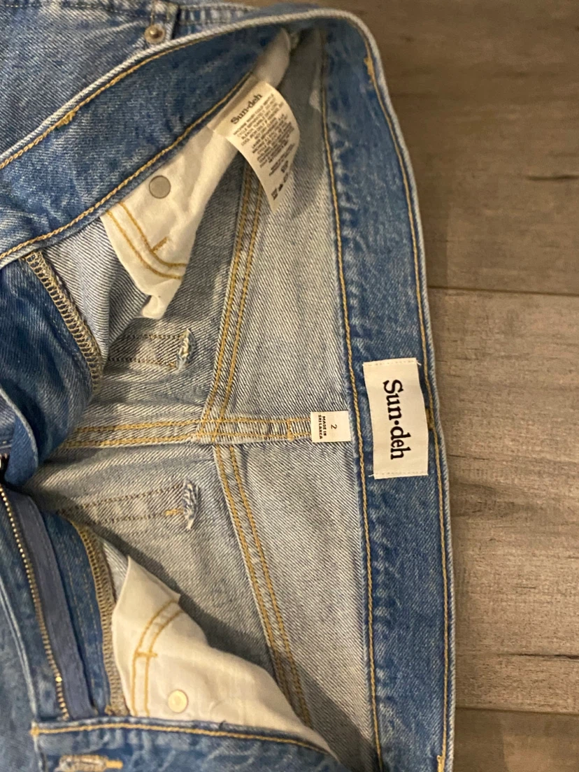 ARITZIA Sun-deh Women's Jeans Size 2 - photo 2