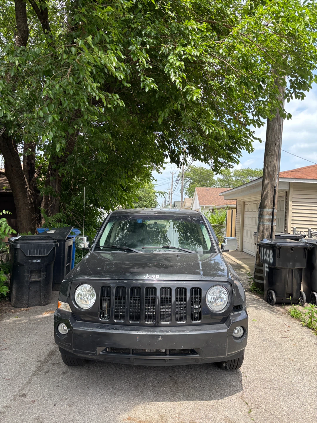 Black Jeep Patriot SUV