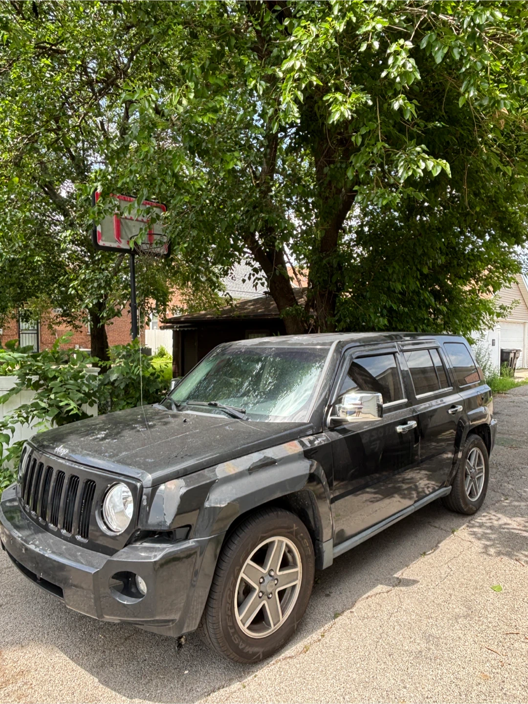 Black Jeep Patriot SUV - photo 4