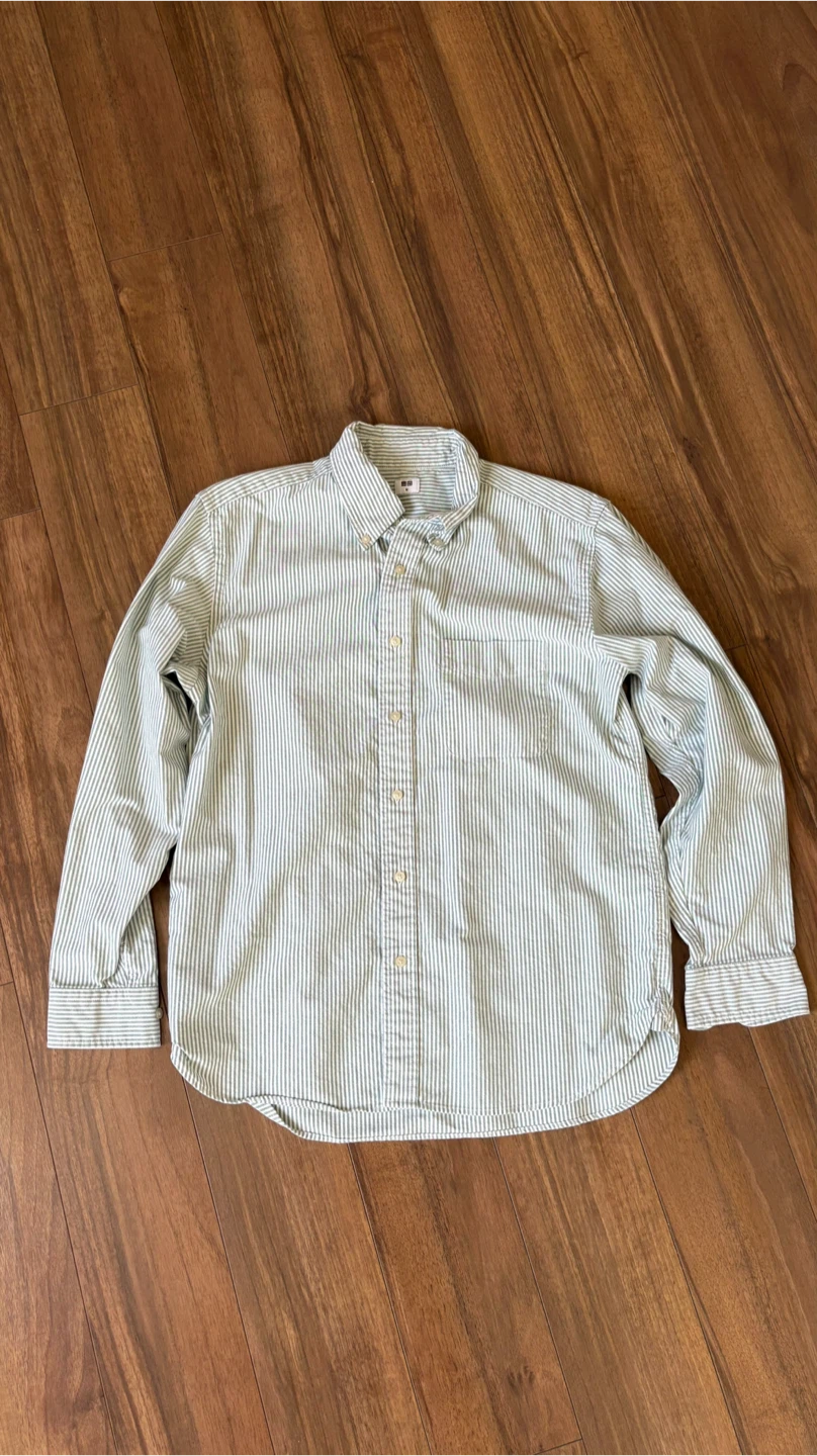 UNIQLO Striped Button-Up Shirt - Medium