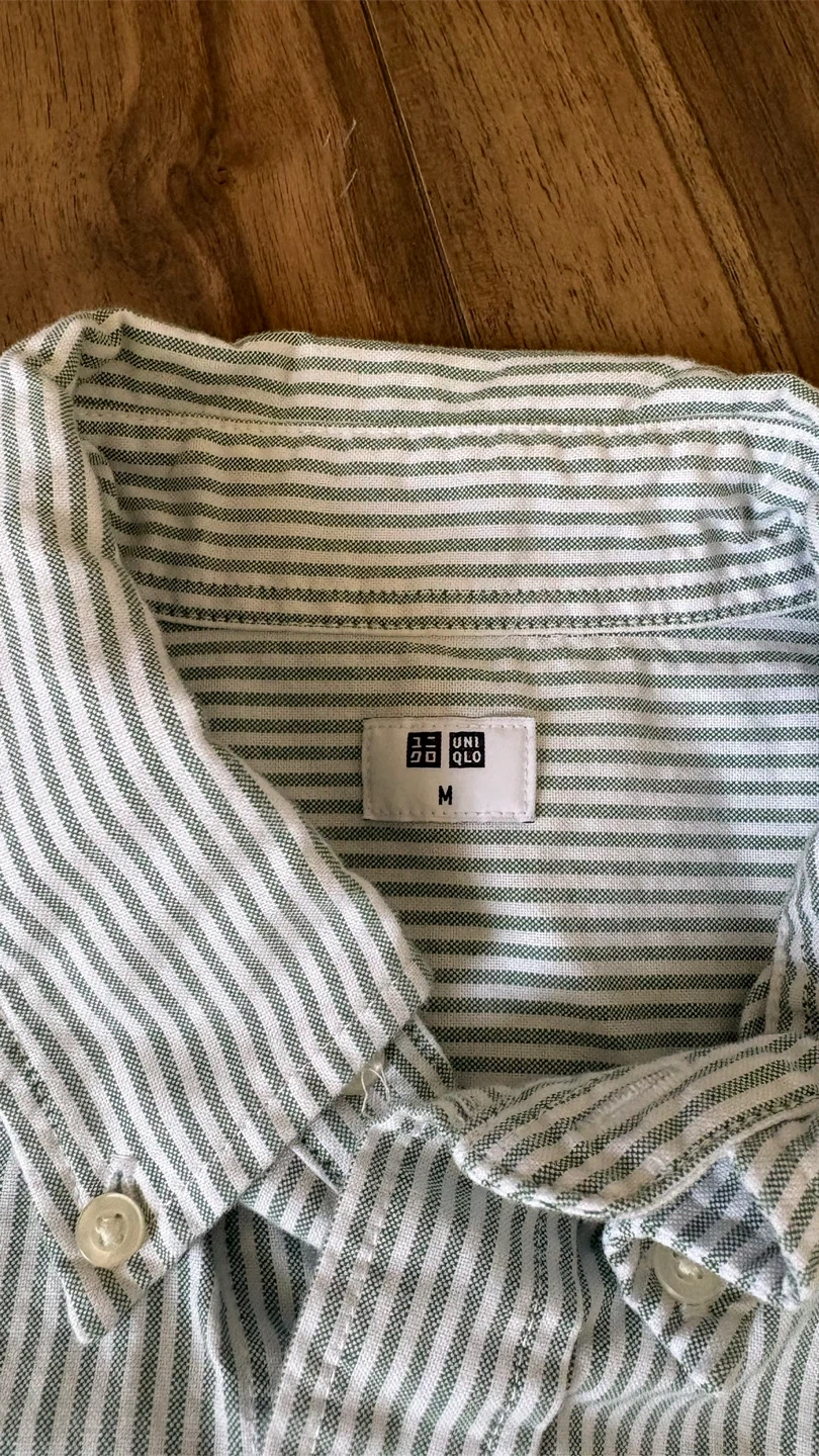 UNIQLO Striped Button-Up Shirt - Medium - photo 2