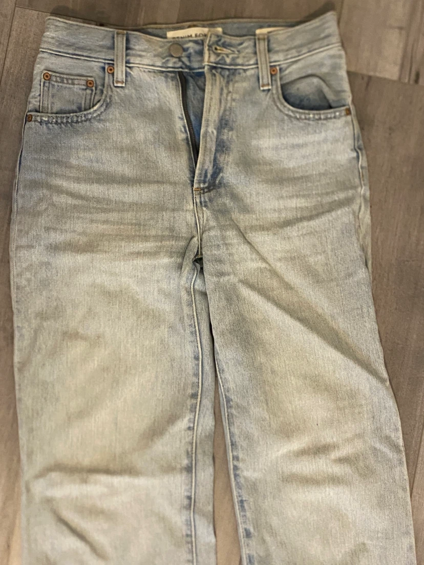 ARITZIA Denim Forum The Farrah High Rise Jeans - Light Wash - photo 3