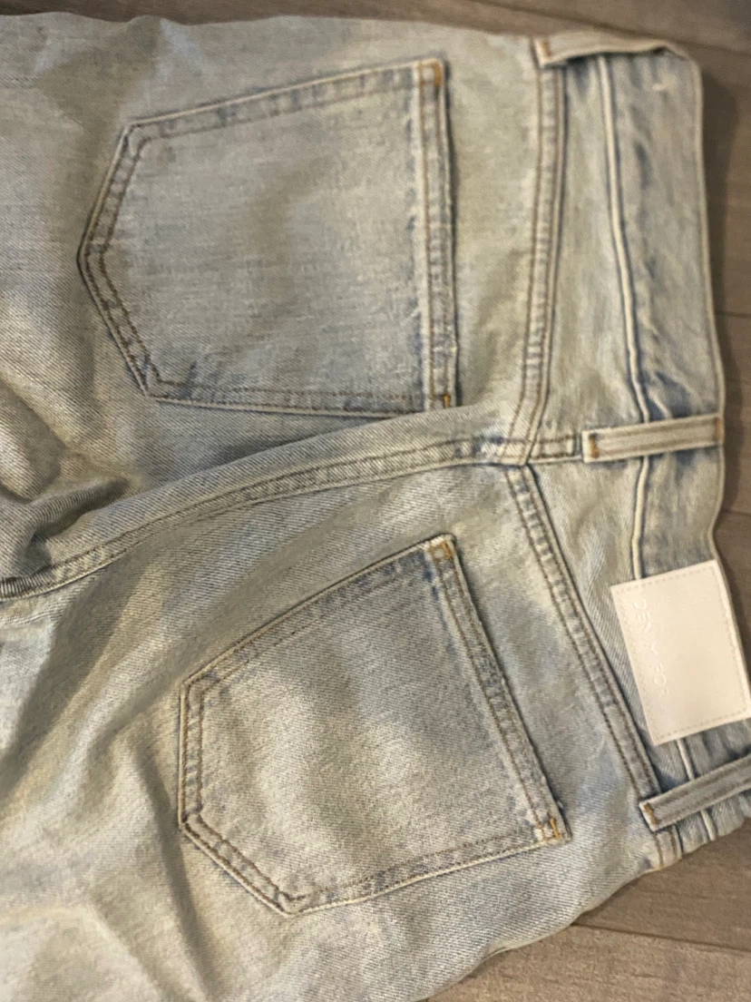 ARITZIA Denim Forum The Farrah High Rise Jeans - Light Wash - photo 4