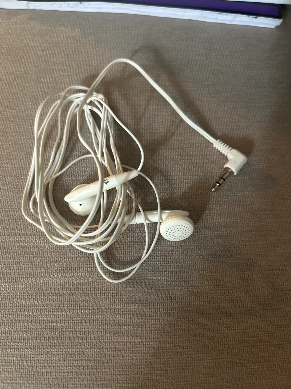 White Earbuds with Star Accent