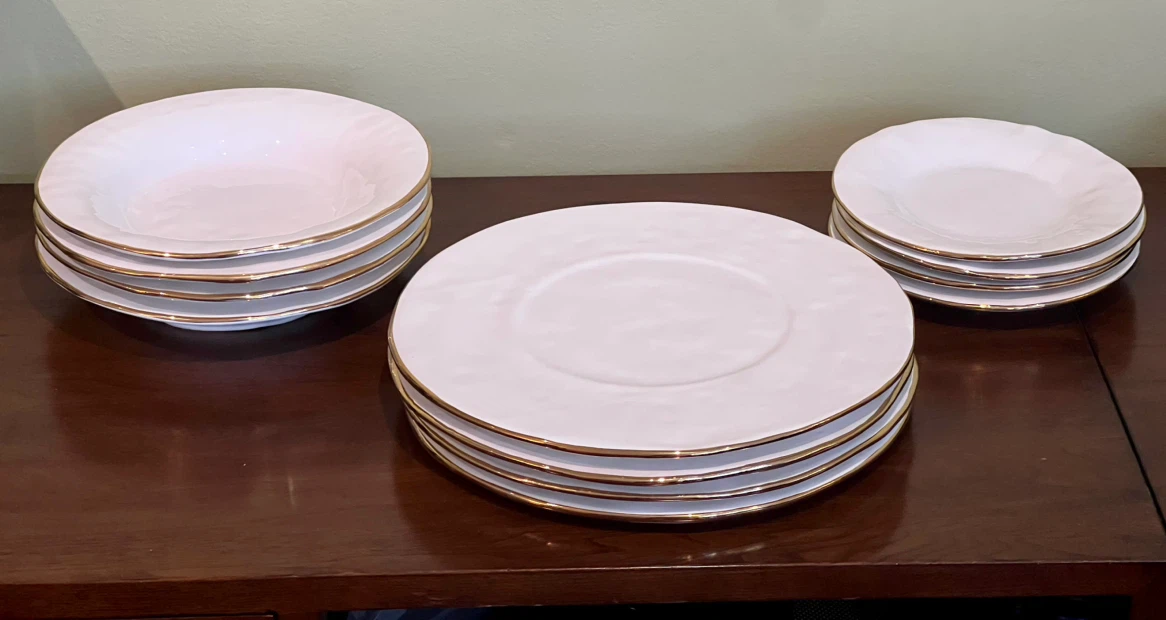 Vellum Dinnerware Set of Four - Made in Italy - New Condition
