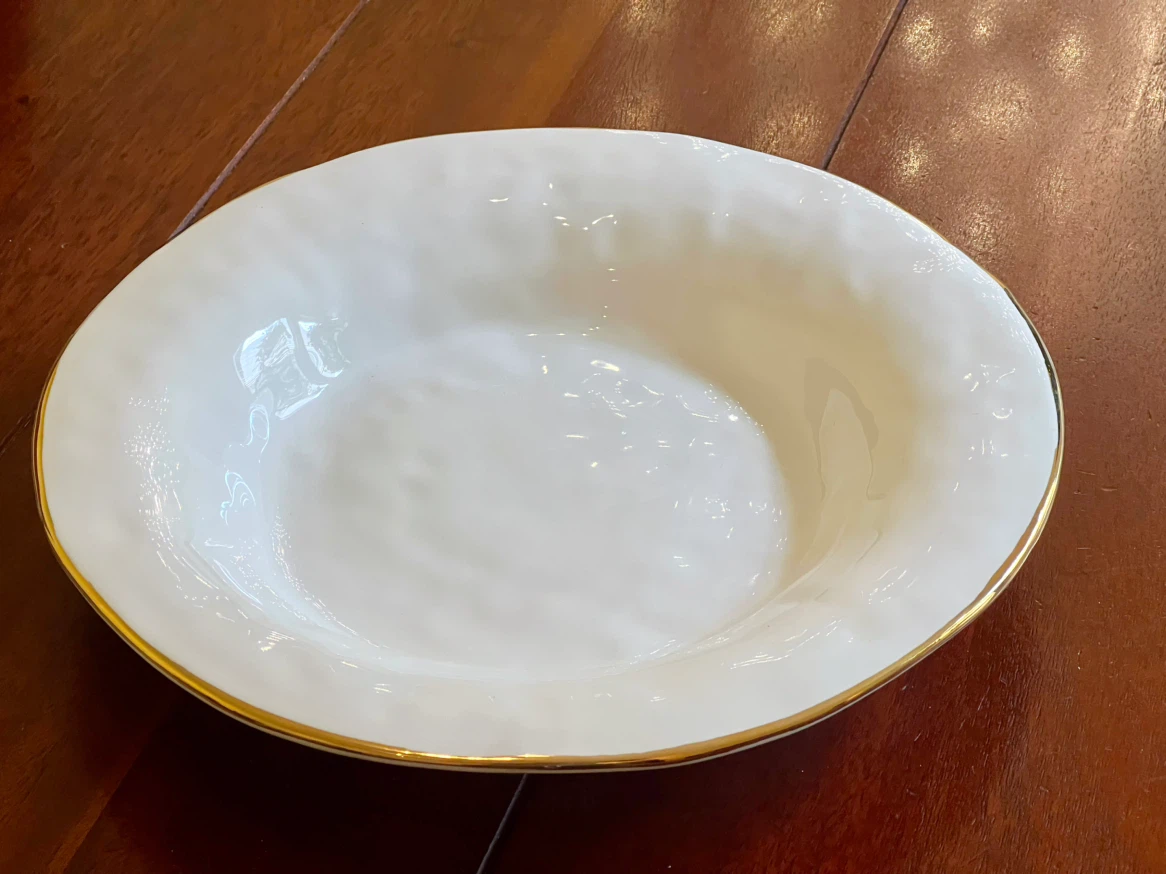 Vellum Dinnerware Set of Four - Made in Italy - New Condition - photo 5