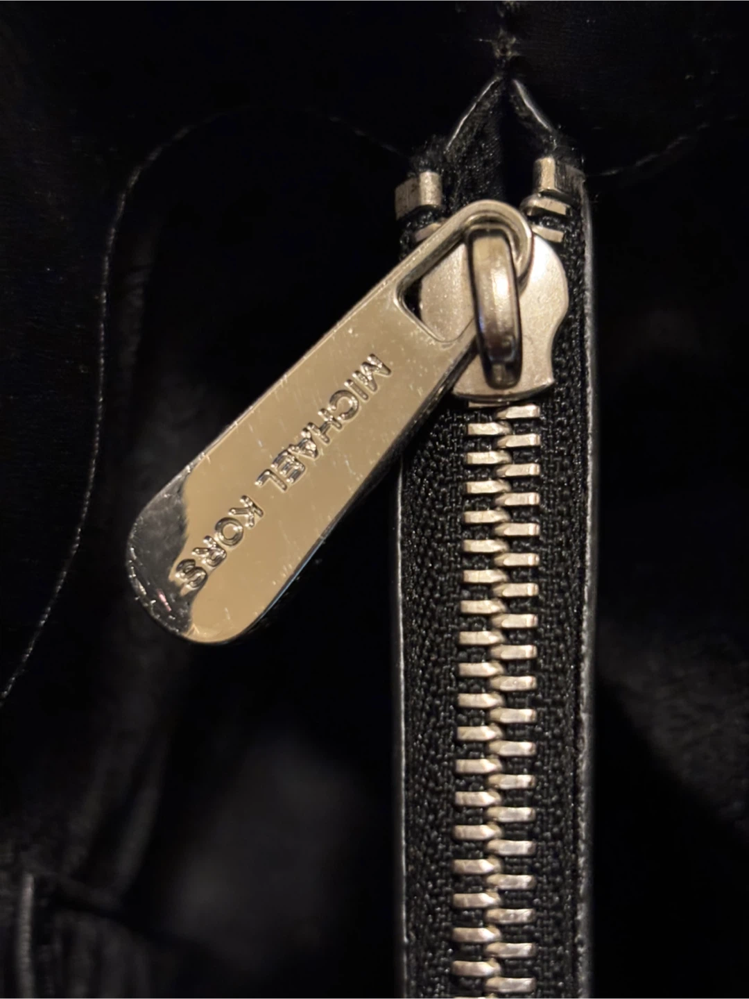Michael Kors Black Leather Tote Bag - photo 4
