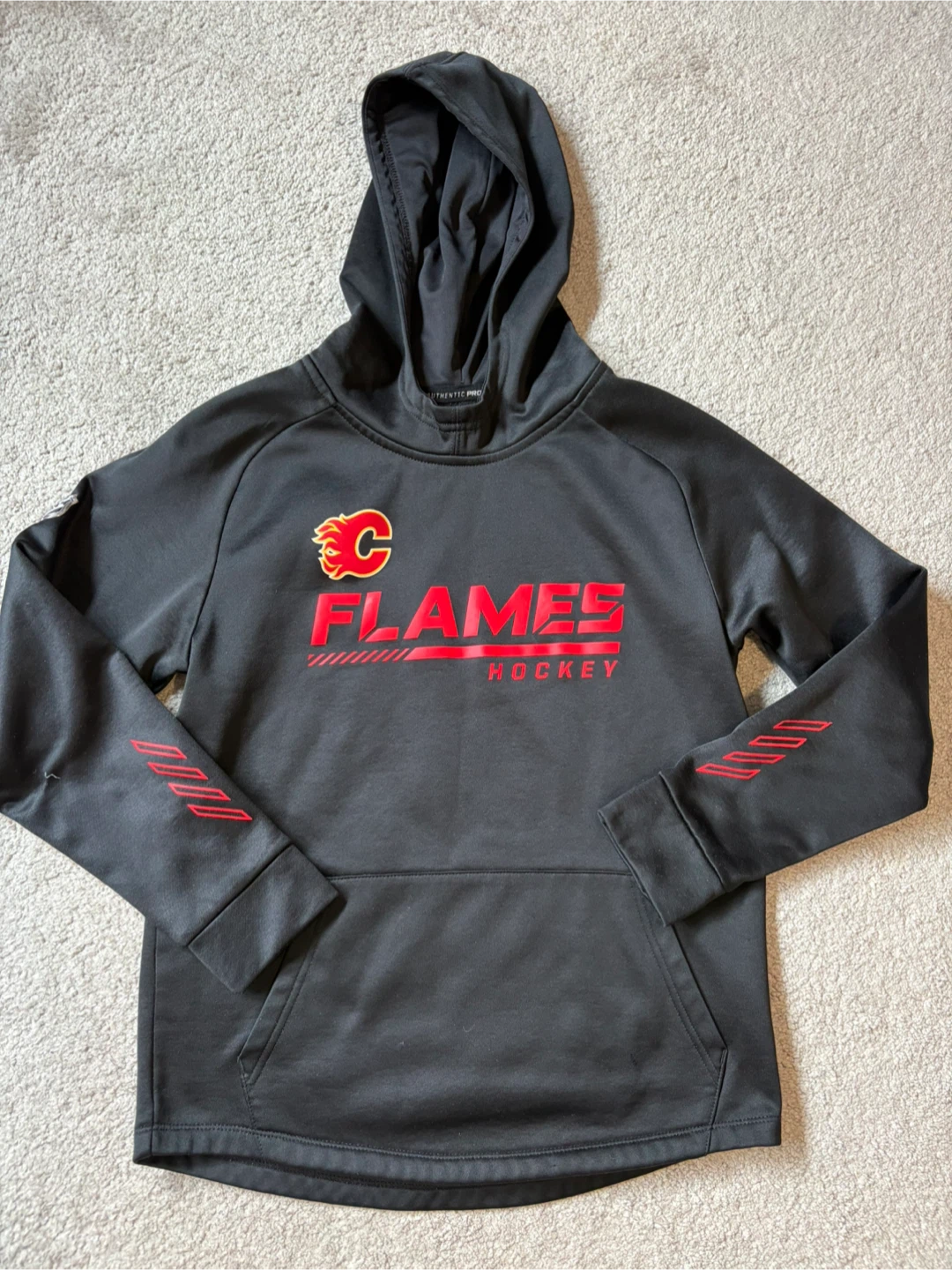 Youth Calgary Flames Hockey Hoodie size M 10/12