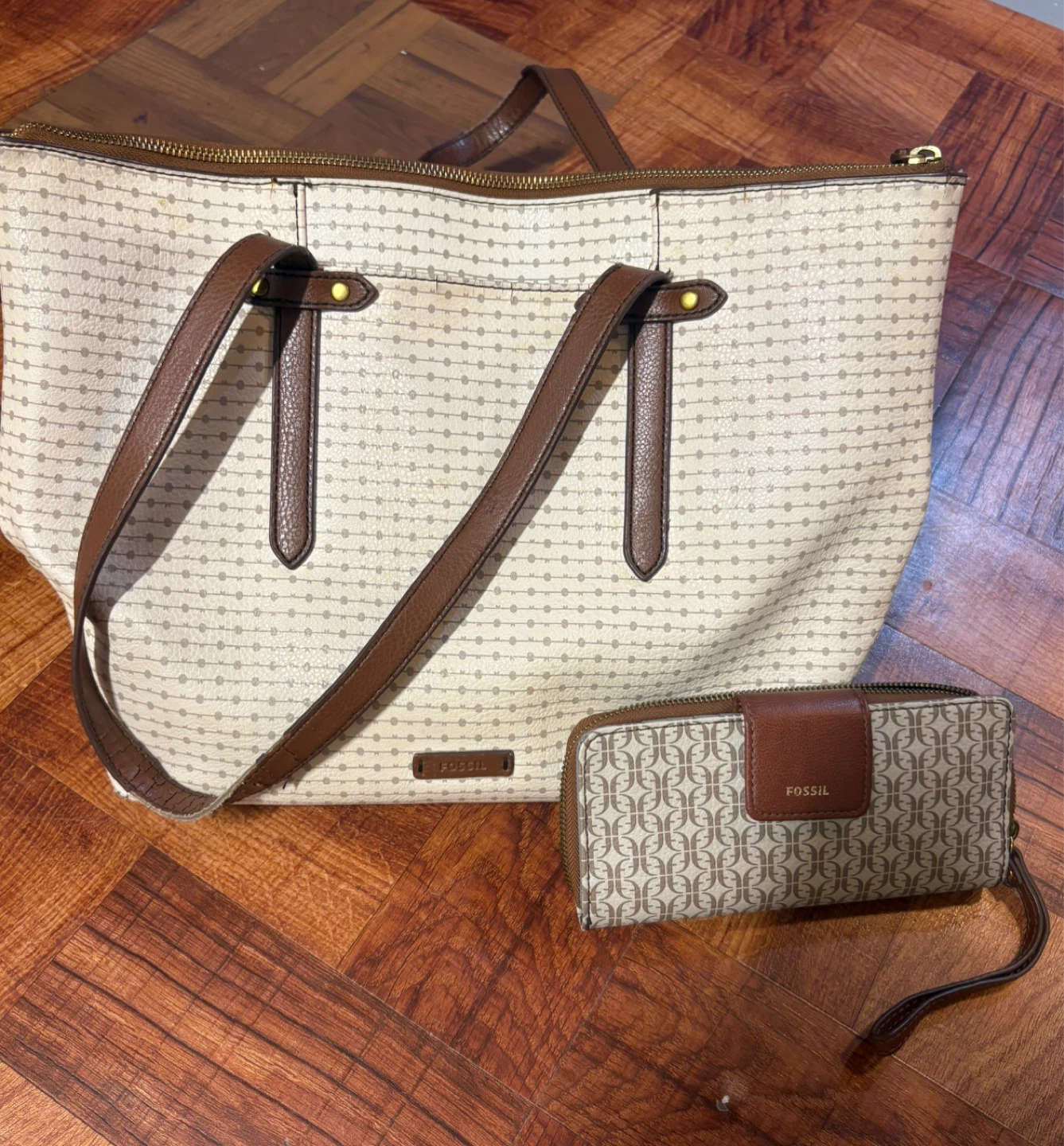 Fossil Tote Bag and Wallet Set