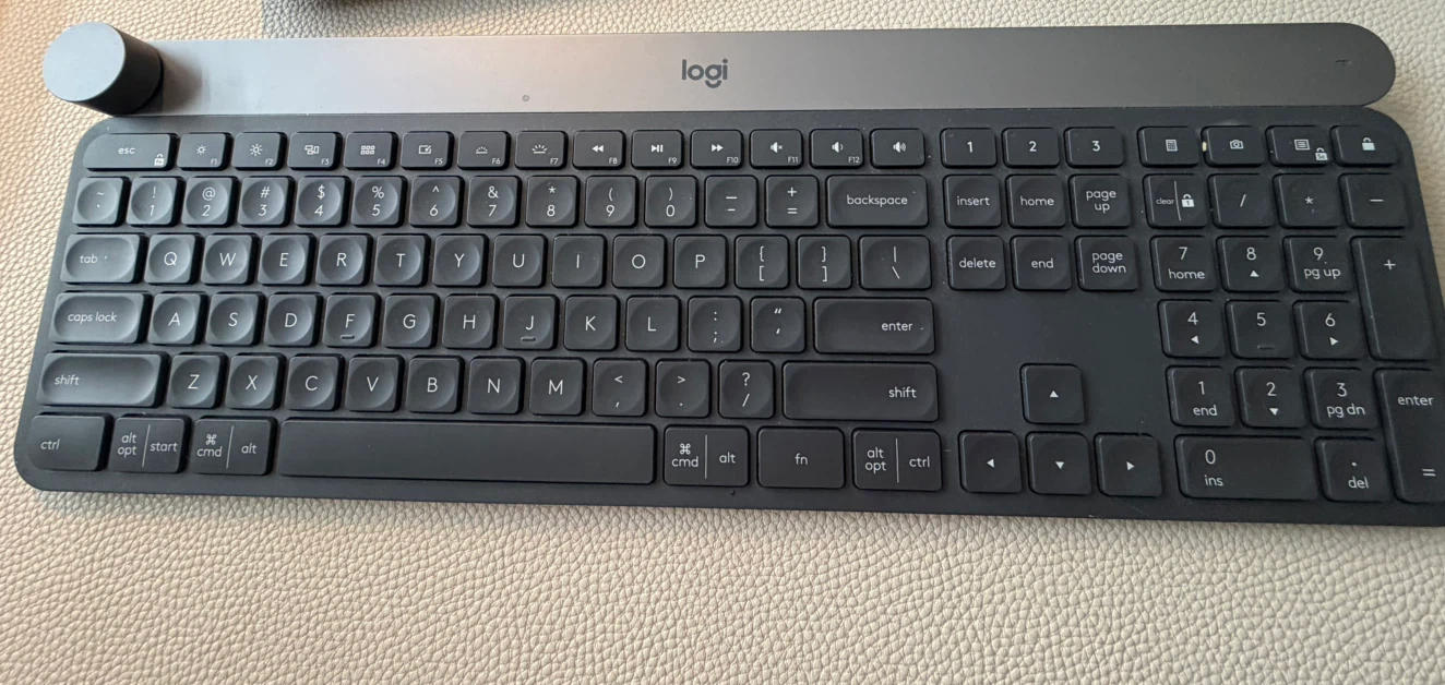 Logitech Craft wireless keyboard - photo 3