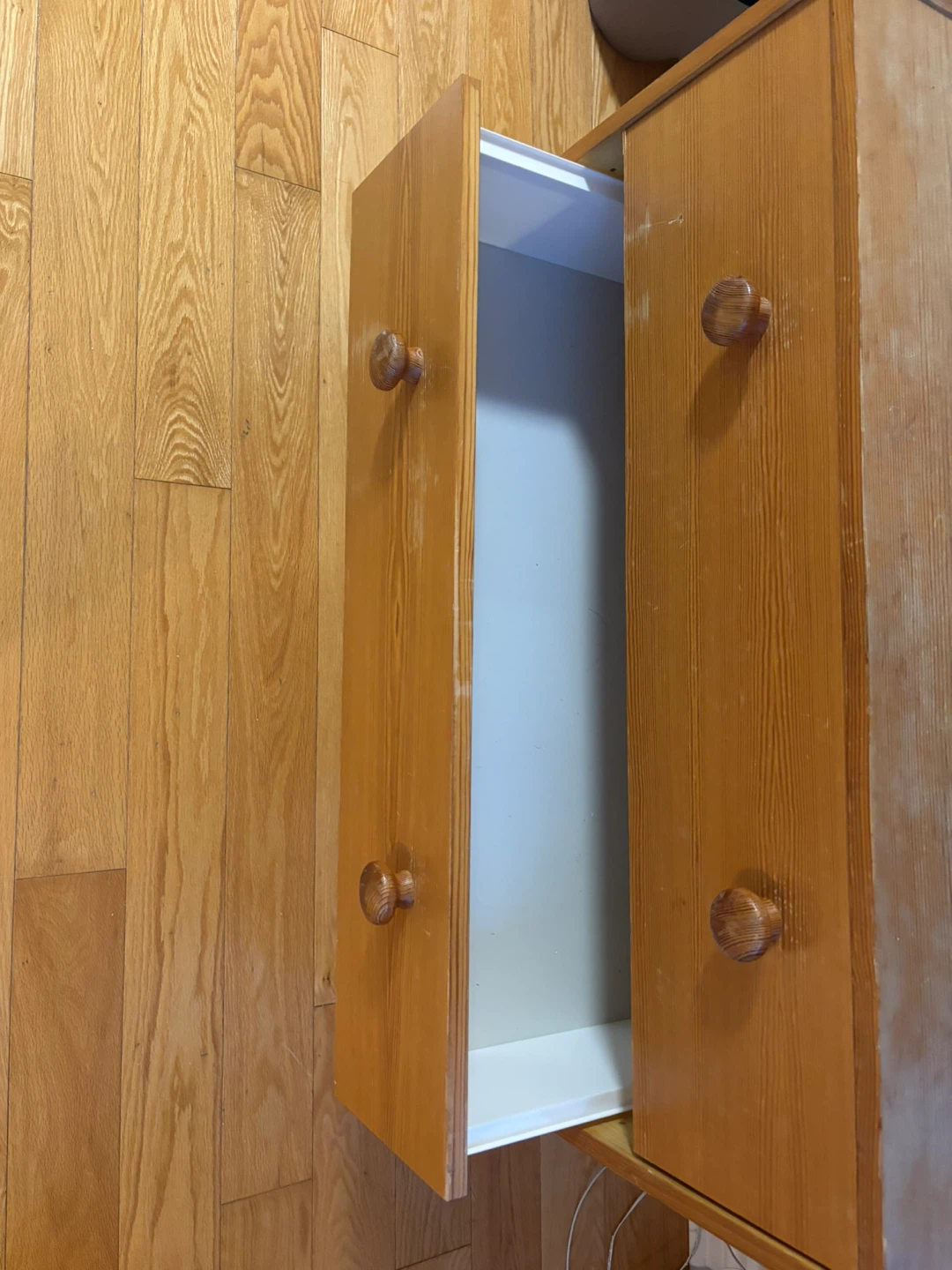 Wooden 3-Drawer Dresser - photo 3