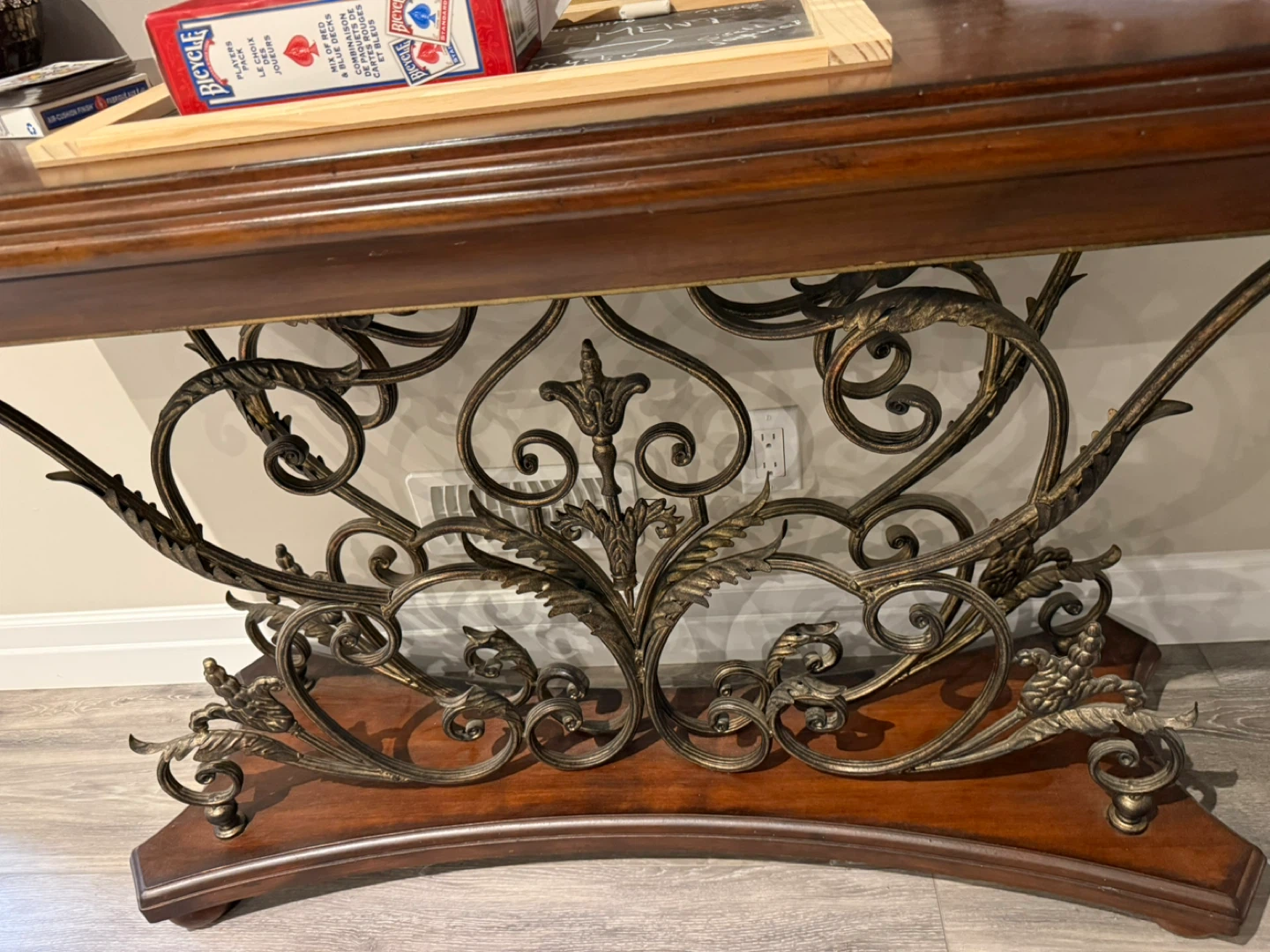 Beautiful console table in amazing condition. - photo 2