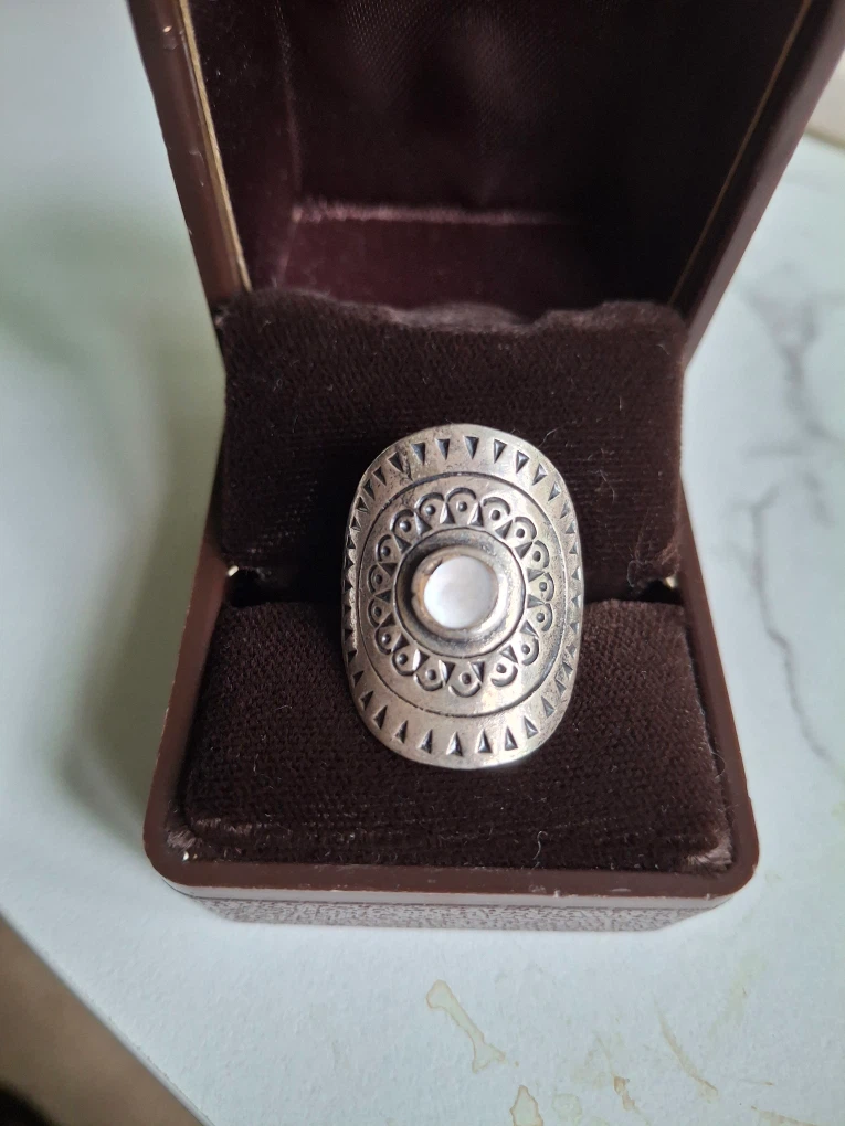 Large detailed ring (silver stamped 925)