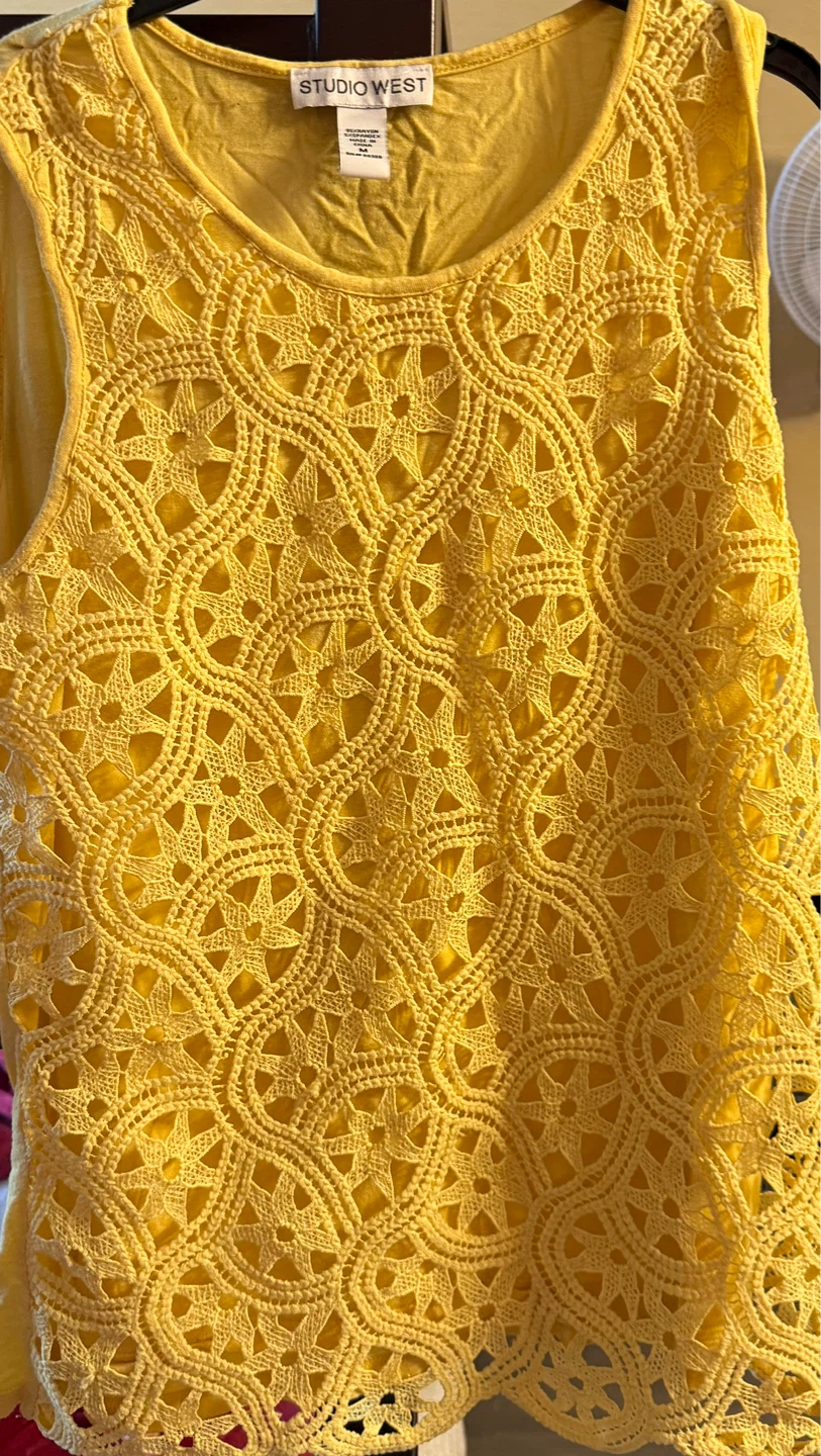 Studio West Yellow Crochet Lace Tank Top - Size M