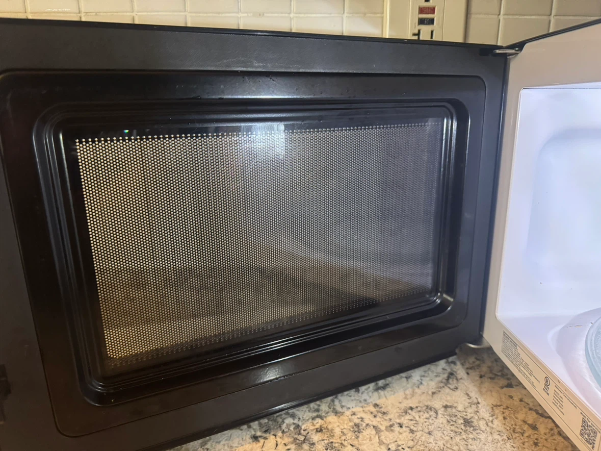 BLACK+DECKER Microwave Oven - photo 3