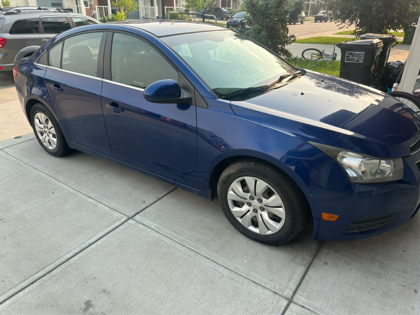Blue Chevrolet Cruze LT Sedan