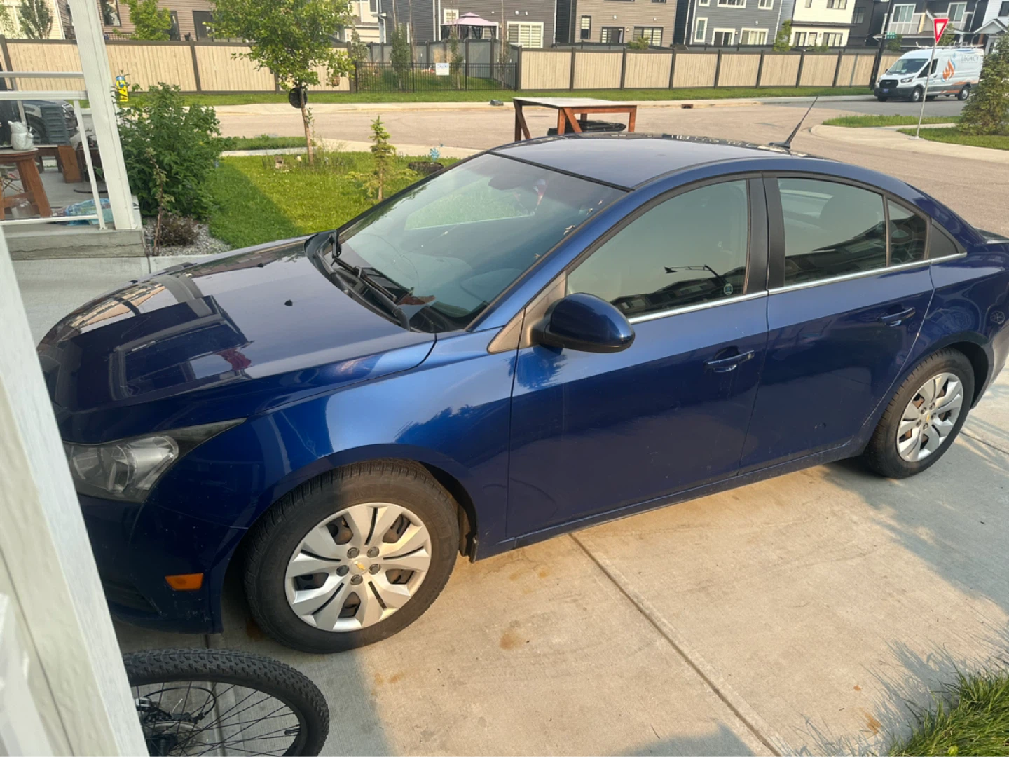 Blue Chevrolet Cruze LT Sedan - photo 2