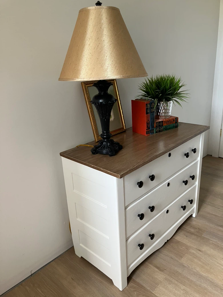 White and Wood 3-Drawer Dresser - photo 2