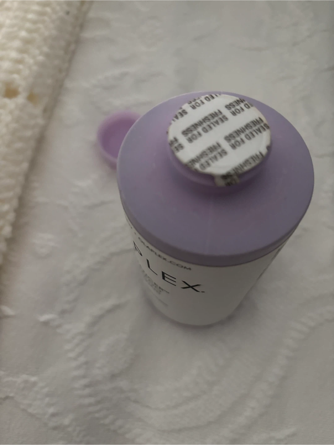 Olaplex No. 4P Blonde Enhancer Toning Shampoo 8.5 fl. oz. - photo 3