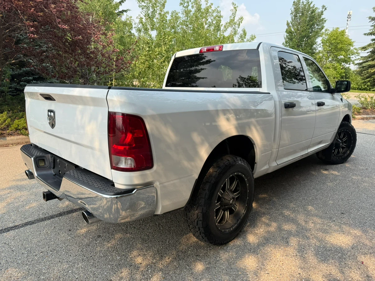 2019 RAM 1500 SLT *62k* - photo 3