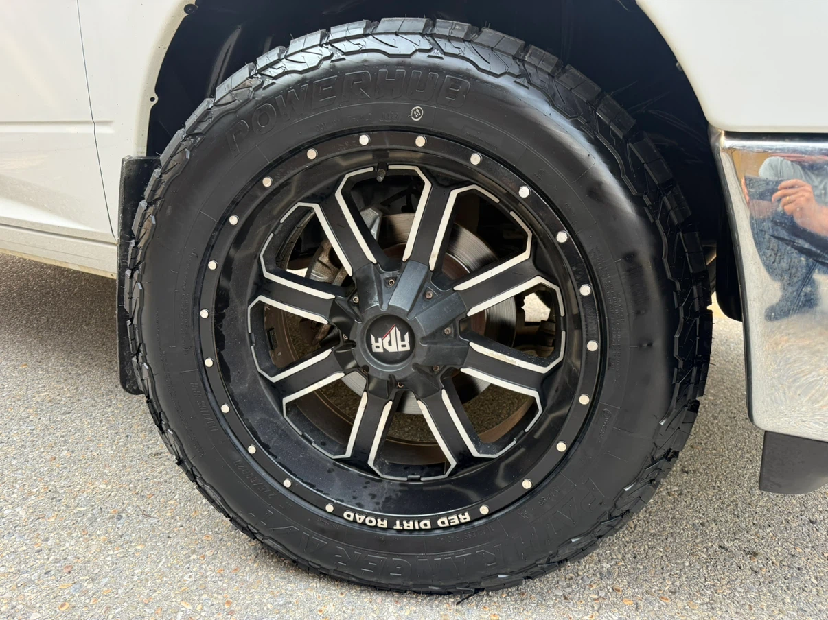 2019 RAM 1500 SLT *62k* - photo 5