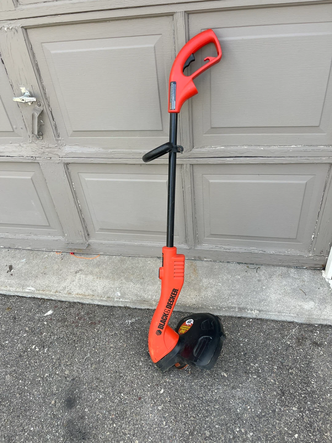Black & Decker Electric String Trimmer