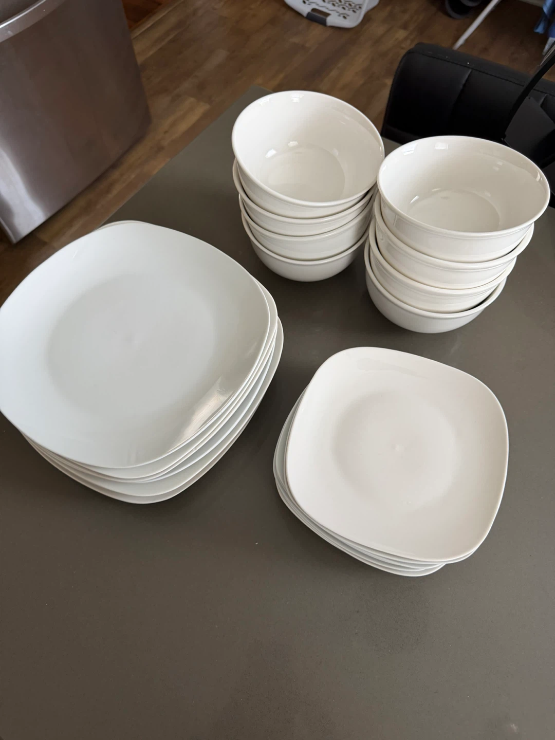 Set of 8 White Square Dinner Plates, side plates & bowls