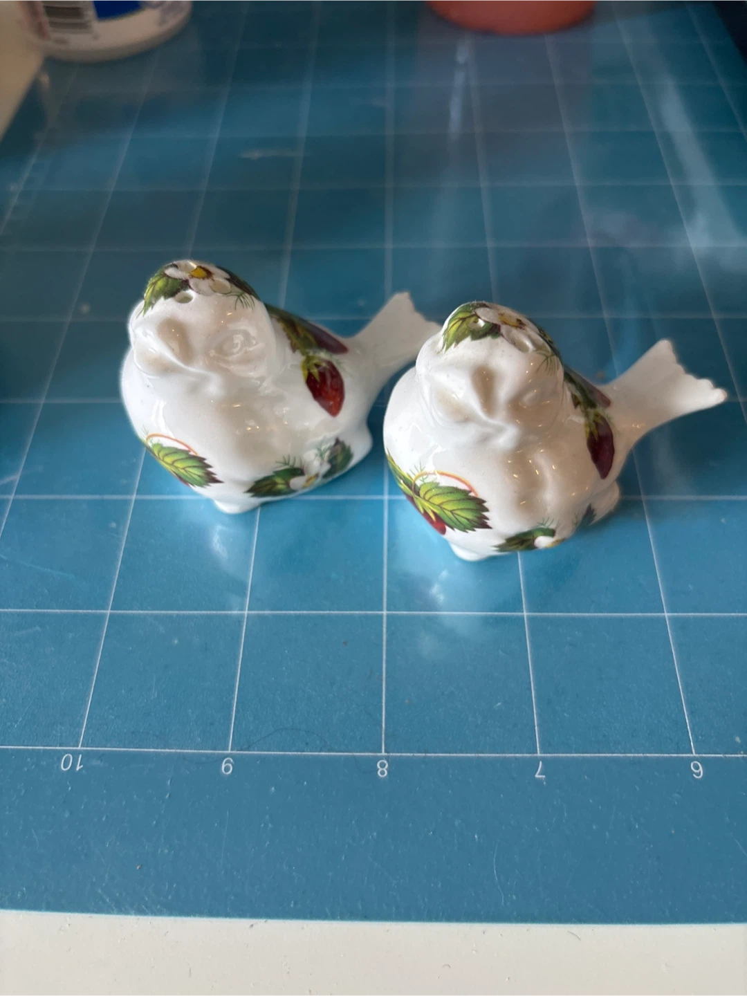 Vintage Ceramic Bird Salt and Pepper Shakers
