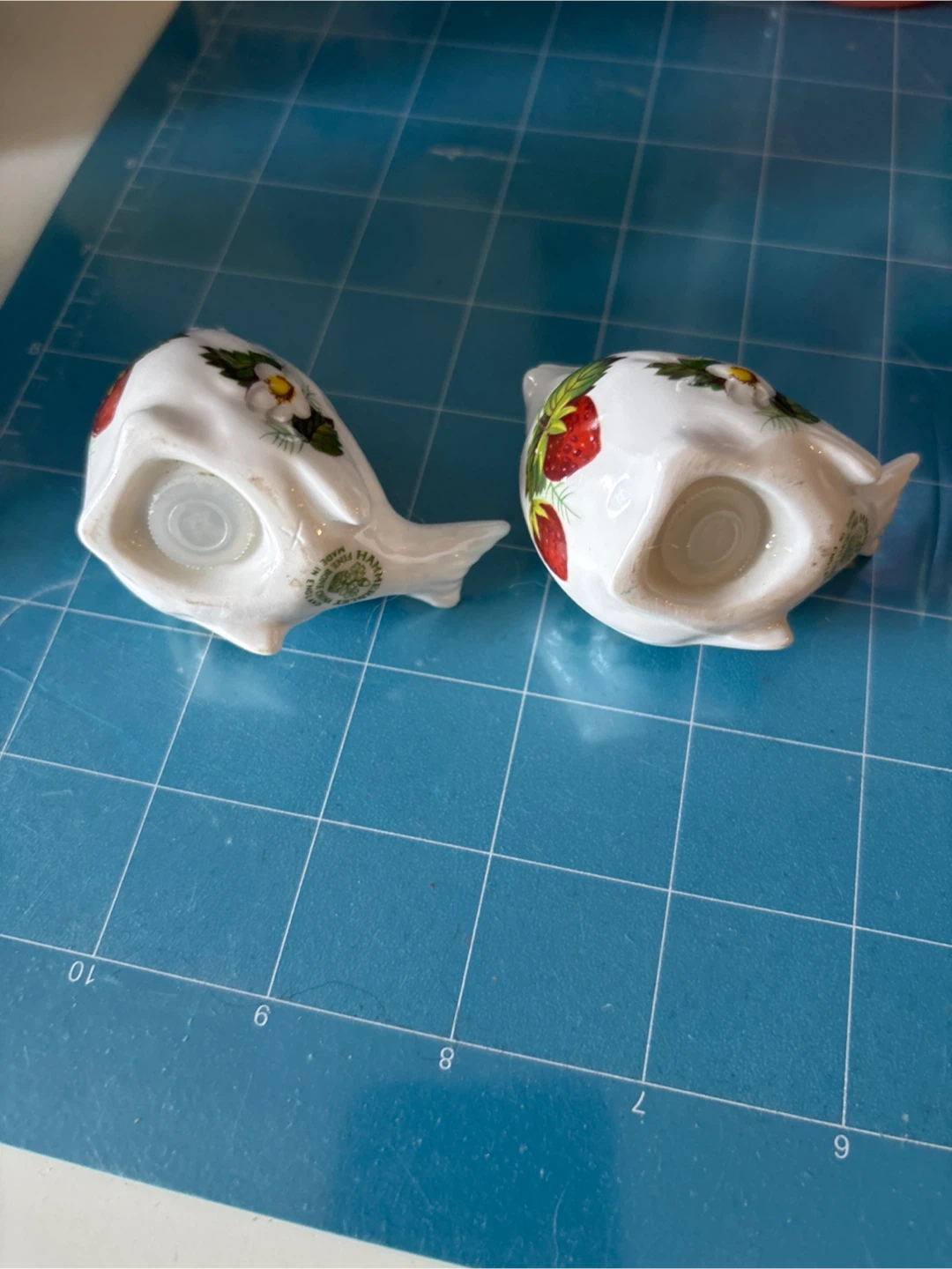 Vintage Ceramic Bird Salt and Pepper Shakers - photo 2