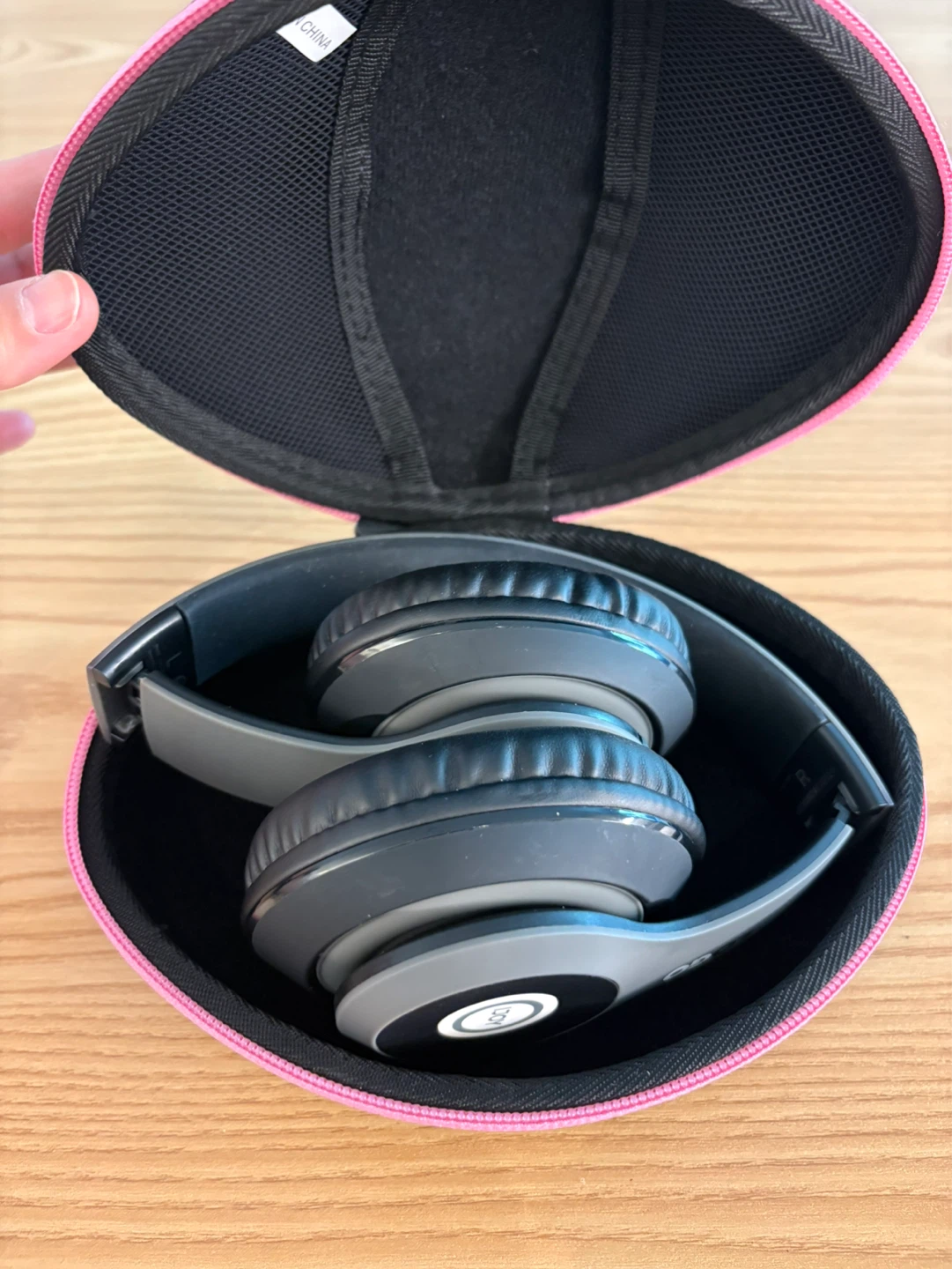 Headphones with Case - photo 2