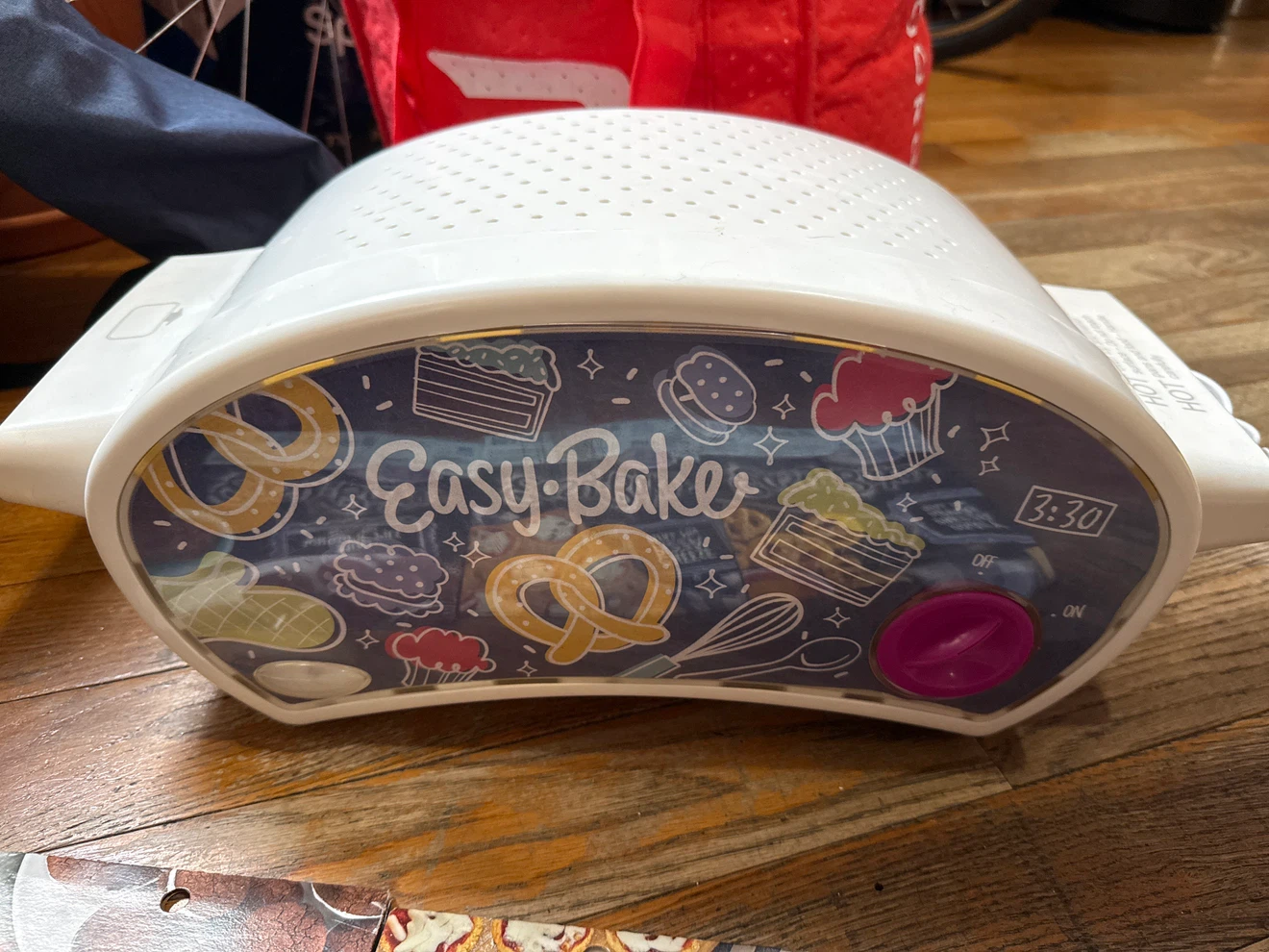 Easy-Bake Oven plus Refill Mixes Bundle