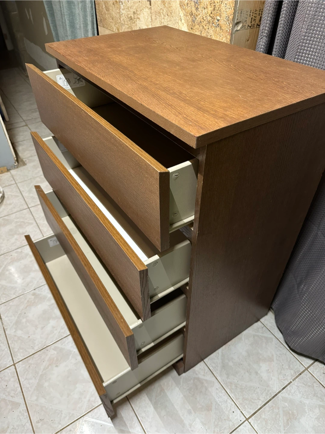 IKEA MALM 4-Drawer Dresser - photo 2