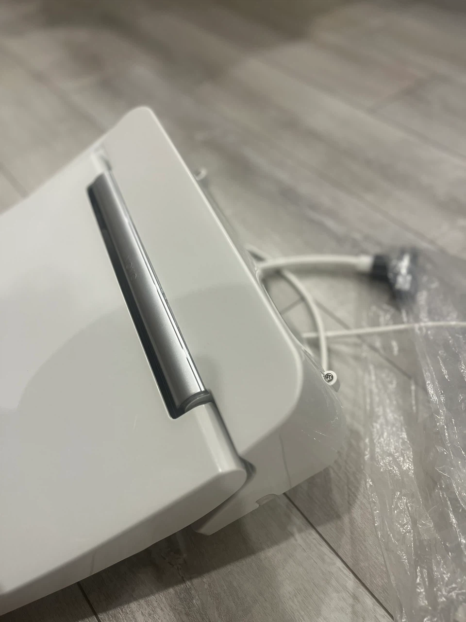 VOVO Electronic Bidet Toilet Seat - photo 3