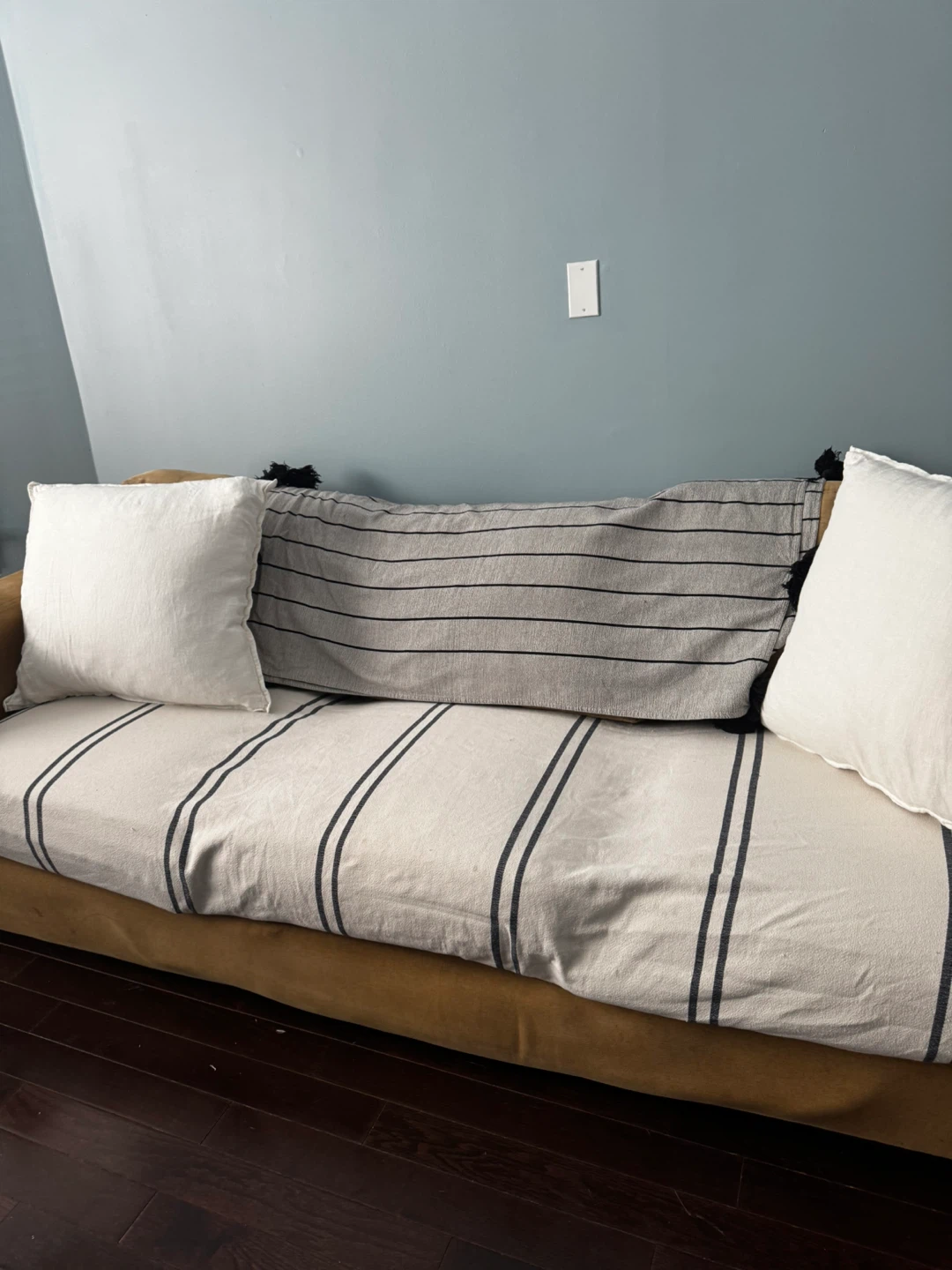 Brown 3-Seater Sofa for free! - photo 3