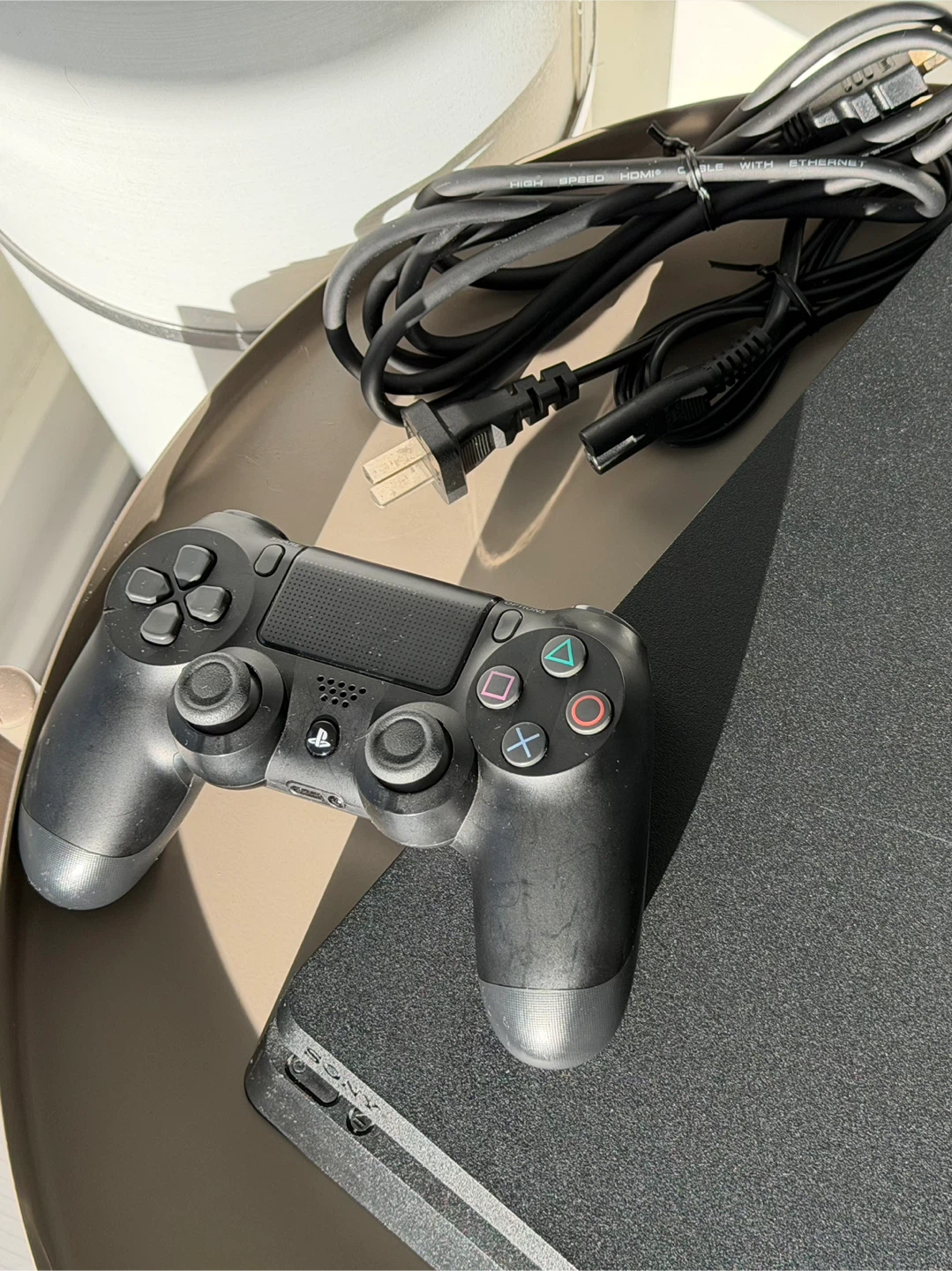 Sony PS4 Slim 1TB Console (PlayStation 4) - photo 2