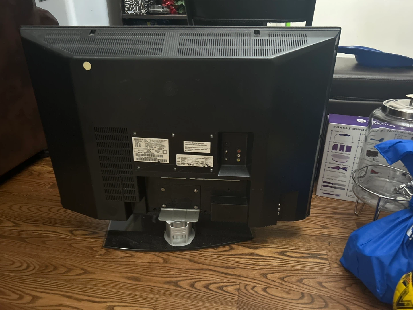 Philips 24" Flat Screen TV - photo 2