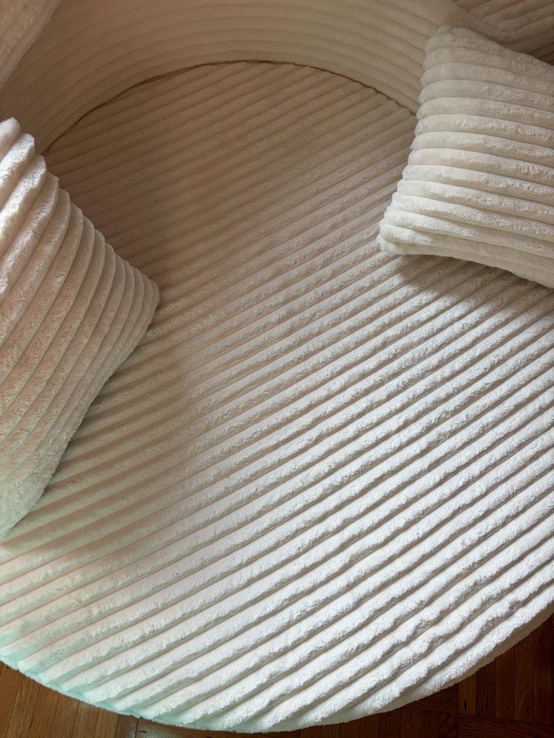 Couch or Sofa round white corduroy - photo 3