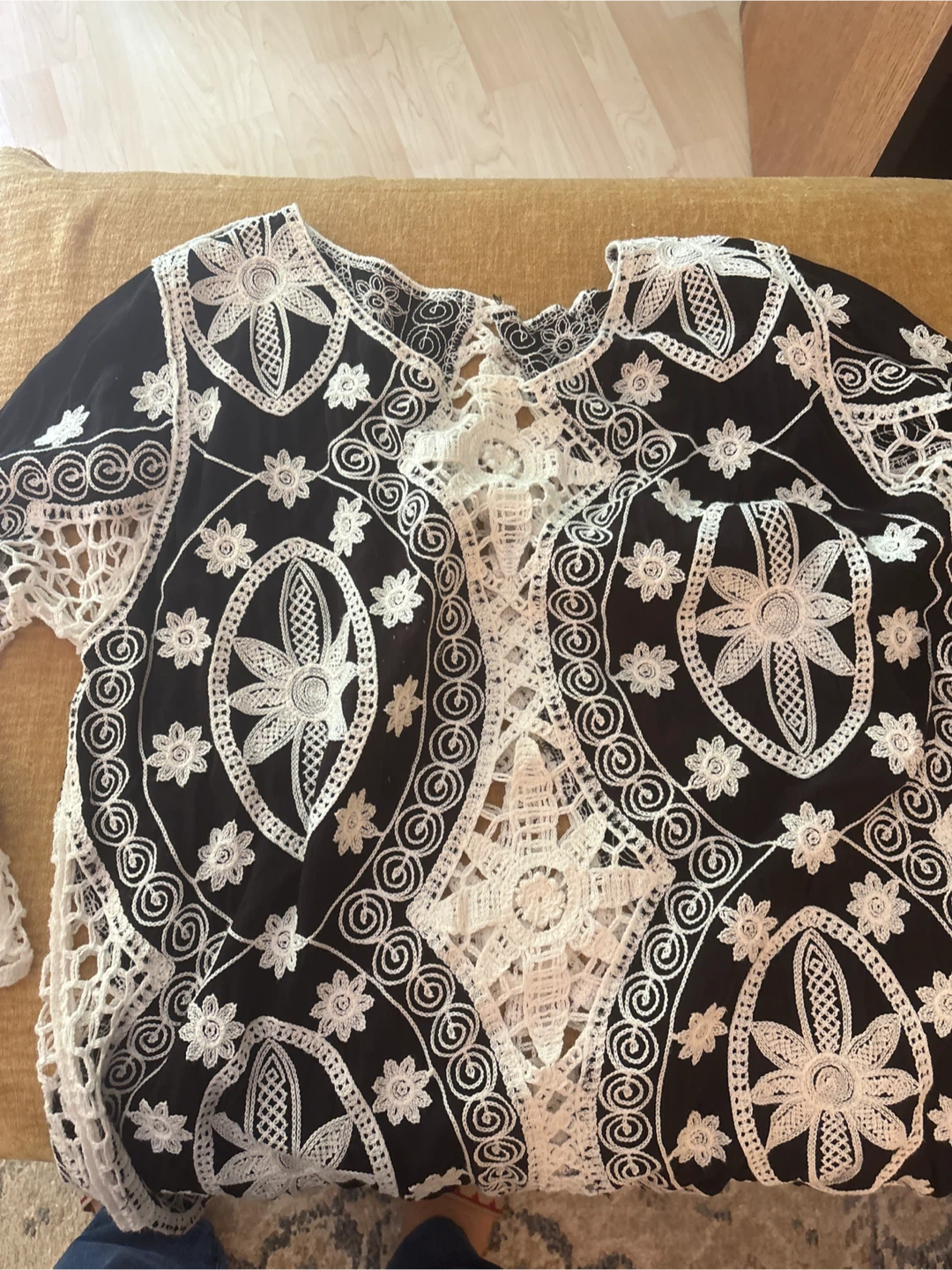 Women's Black & White Crochet Top - photo 3