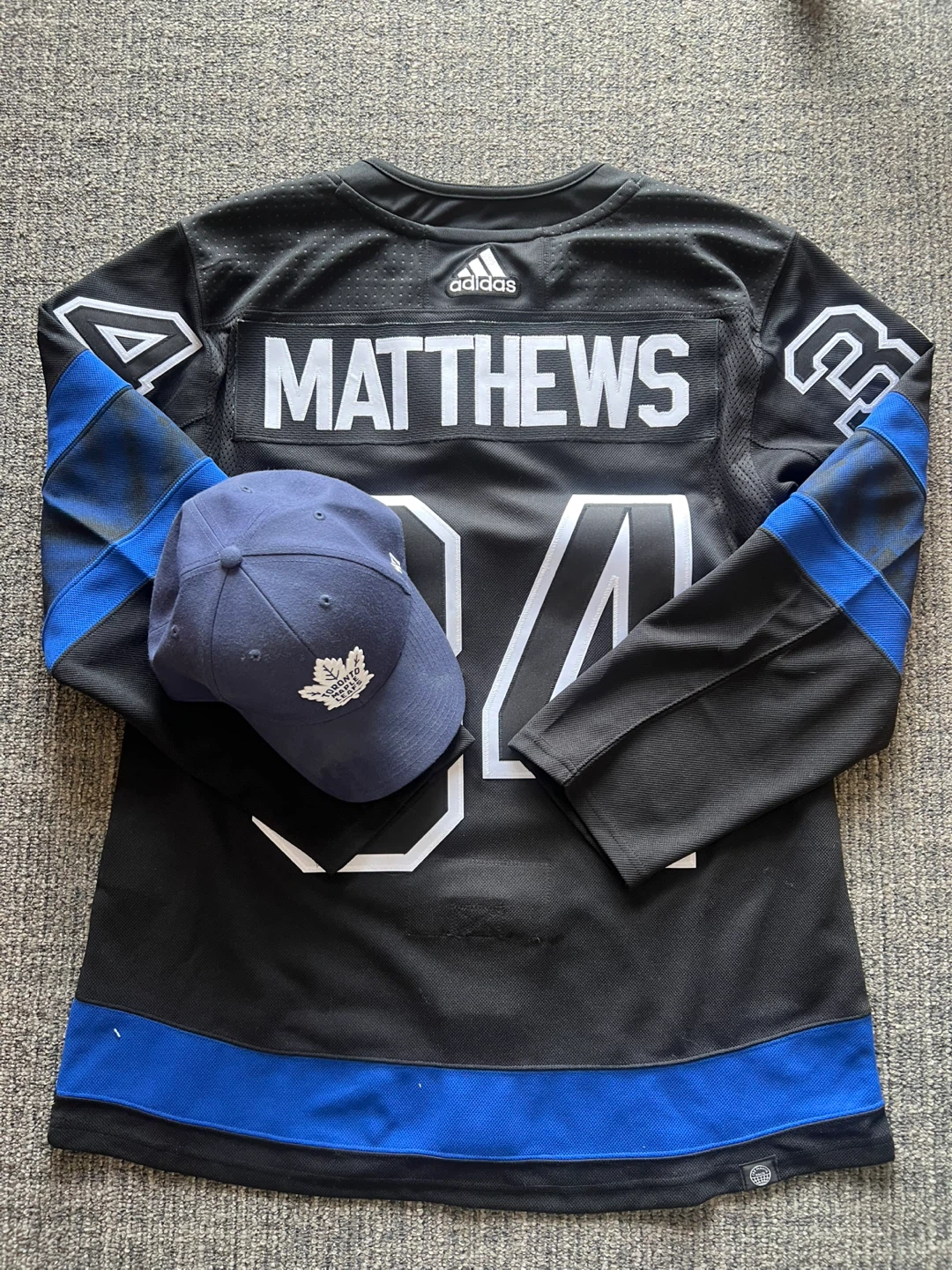Toronto Maple Leafs Adidas Jersey & Cap - Matthews #34 - photo 2