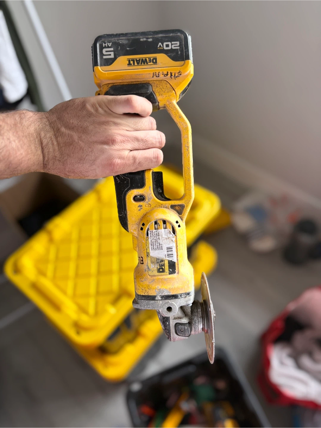 DEWALT 20V MAX Cordless Angle Grinder - photo 2